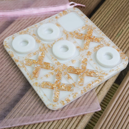 Mini On-The-Go Resin Tic Tac Toe – White Pearl & Gold Flakes Edition