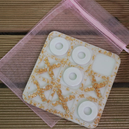 Mini On-The-Go Resin Tic Tac Toe – White Pearl & Gold Flakes Edition