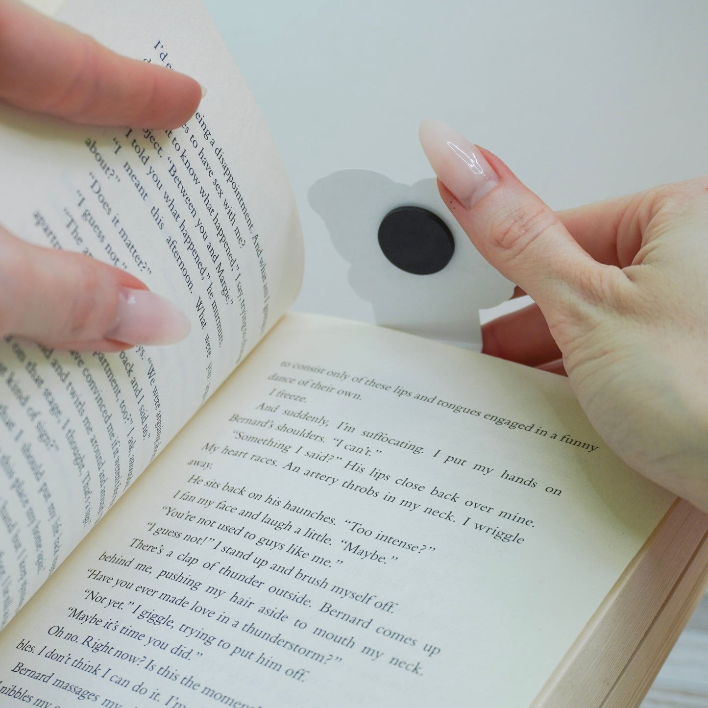 Glowing Star | Magnetic Bookmark