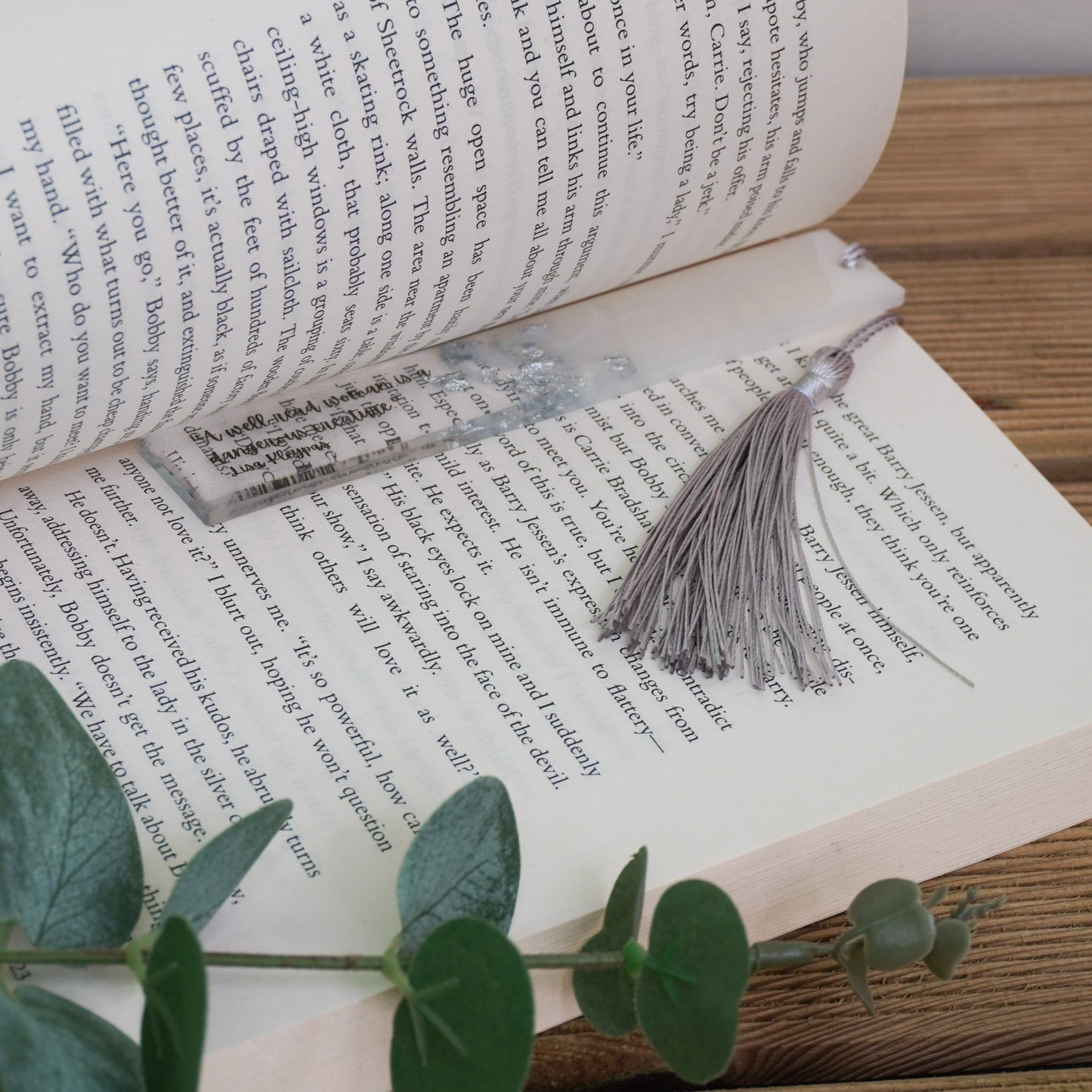 Resin Bookmark – White Pearl & Silver Flakes