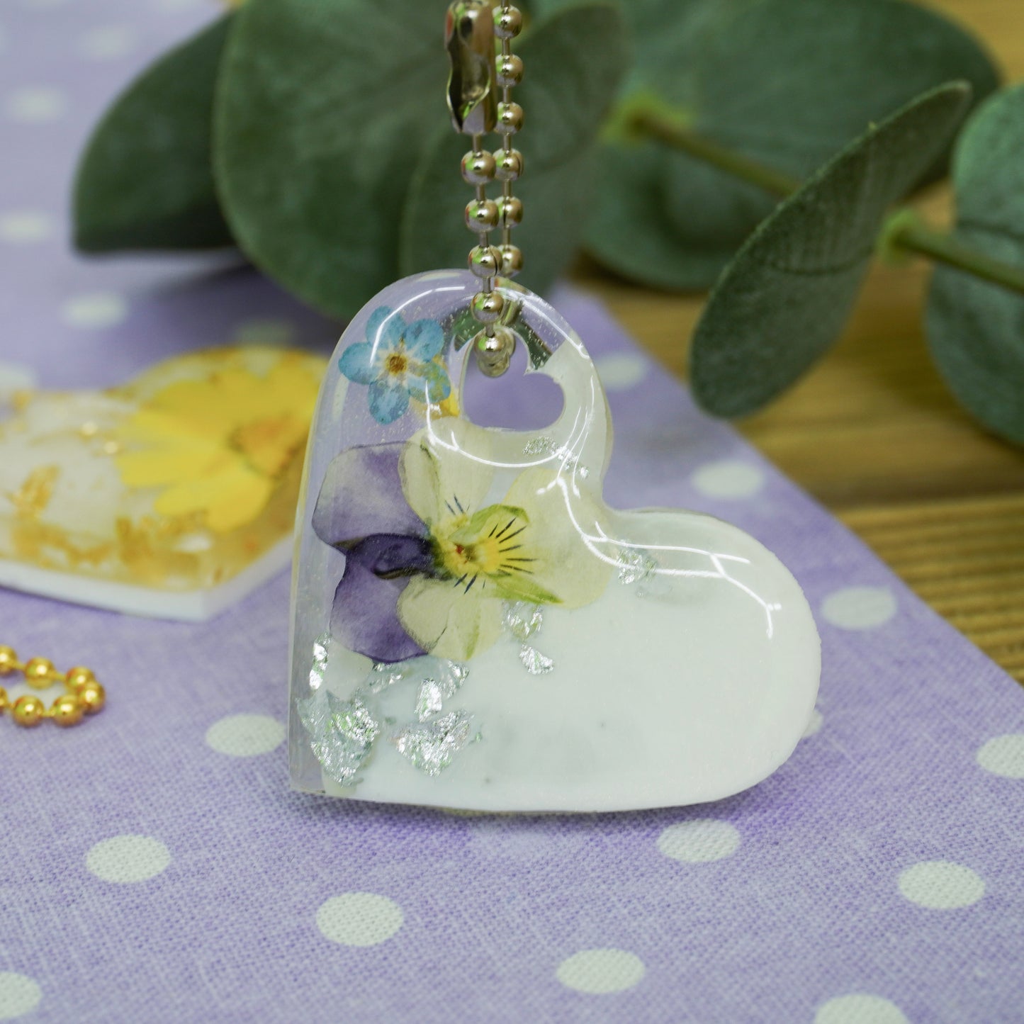 Violet Bloom Heart Resin Keychain – Real Pressed Flowers & Silver Flakes