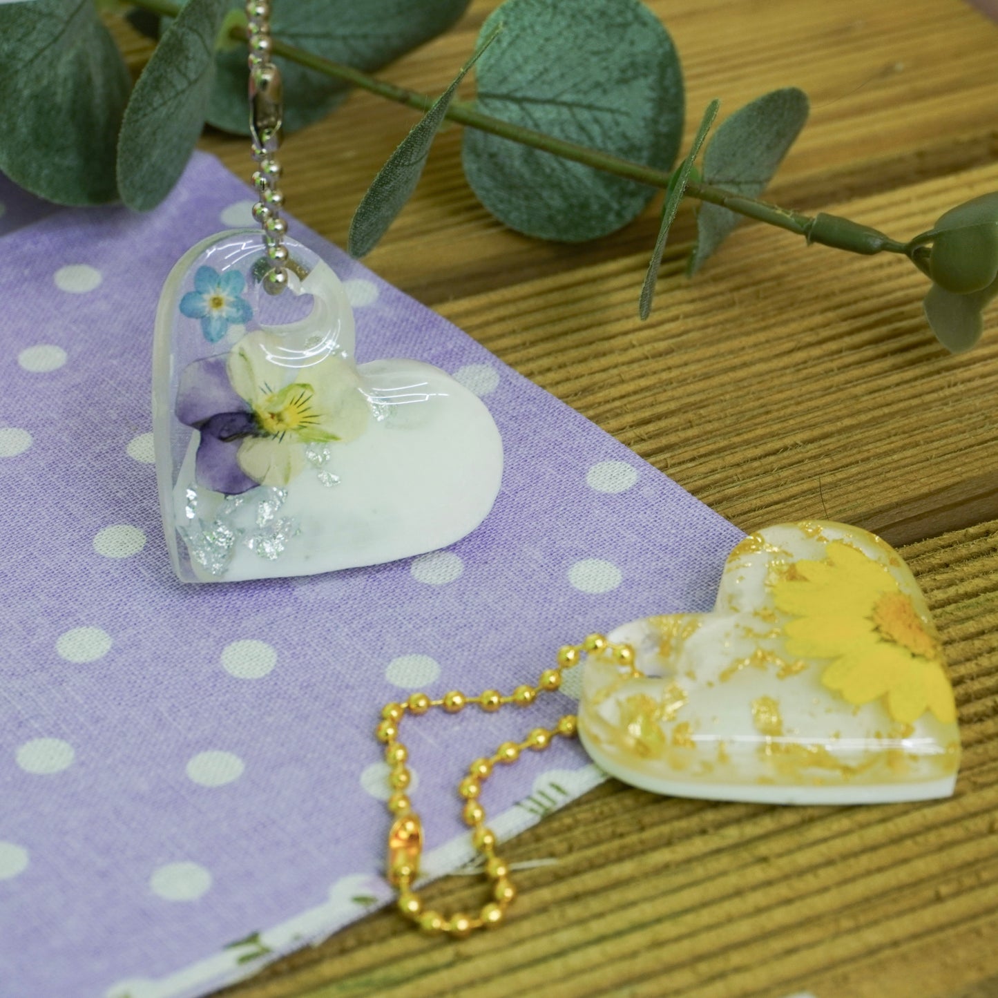 Violet Bloom Heart Resin Keychain – Real Pressed Flowers & Silver Flakes