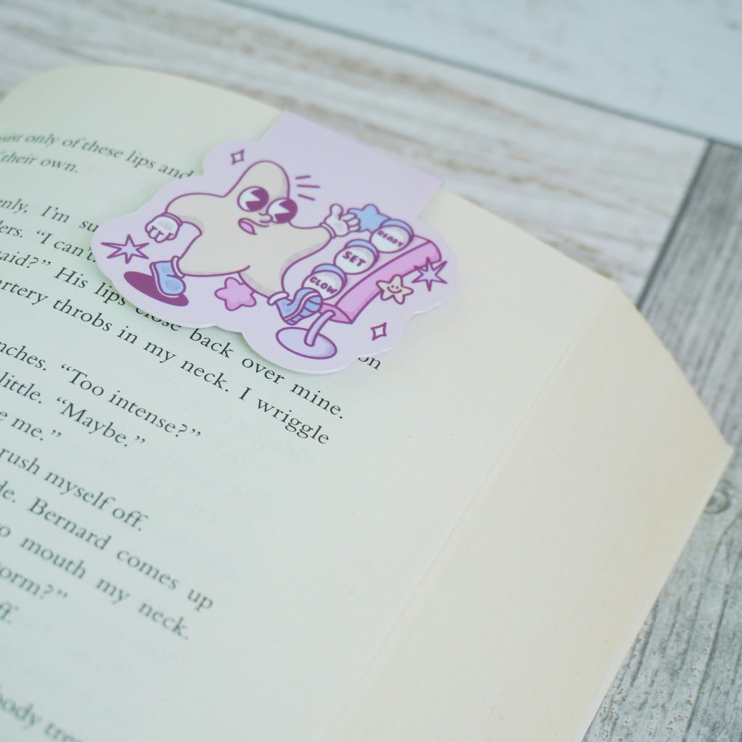 Glowing Star | Magnetic Bookmark